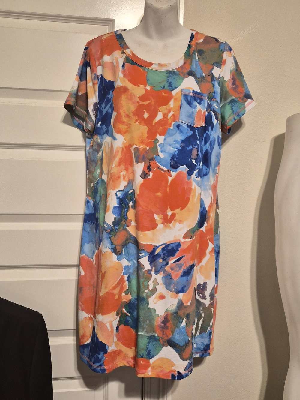 T by Talbots Short Sleeve Abstract Floral Dress Size L NWT